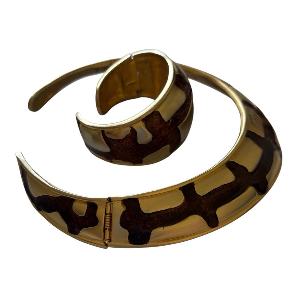 Giraffe Pattern gold-plated and enamel choker, cuff, and clip earring set 80s - Picture 5 of 6
